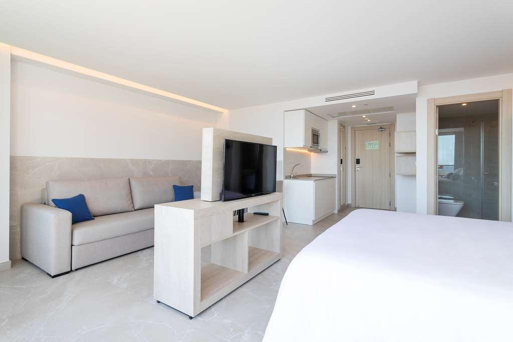 Halley Hotel & Apartments Affiliated By Melia Benidorm Room photo